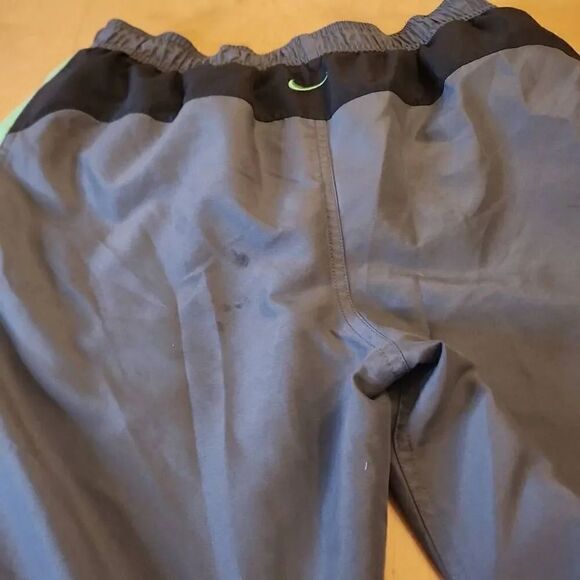 Nike Gray swimtrunks men's size M - Picture 4 of 4